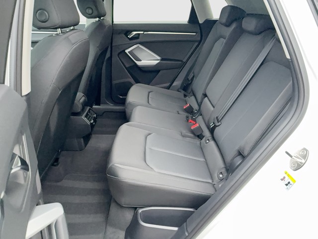 Audi - Q3 35 TFSI S-tronic S line AHK+ACC+LED+NAVI+SHZG_3