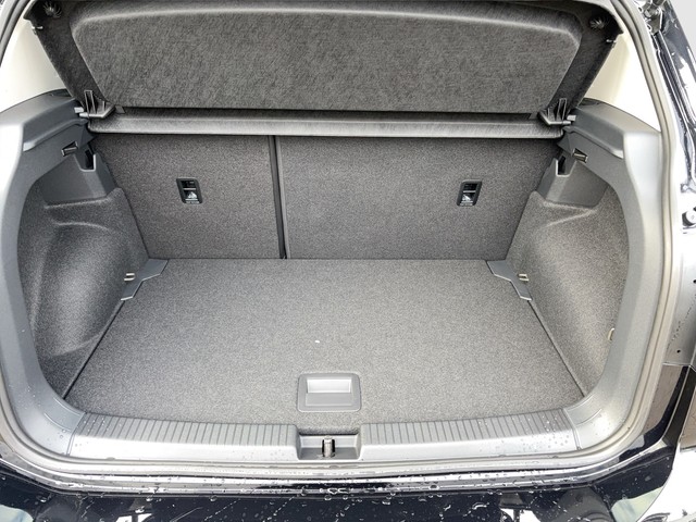 VW - Golf VIII 1.5 TSI Active ACC CAM LED NAVI STHZG_4