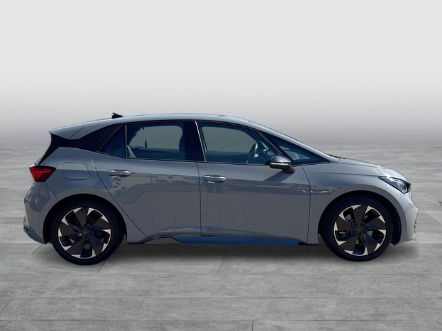 CUPRA - Born 150 kW 19" GJR LED Lenkradhzg._9