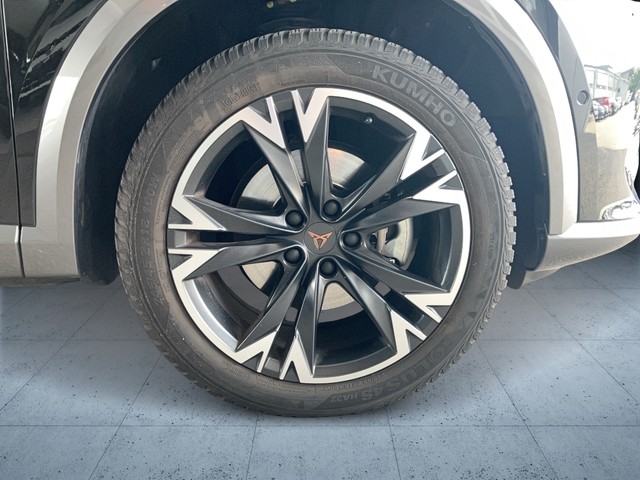 Skoda - Octavia Combi 2.0 TDI DSG Tour Virtual+Navi+AHK_10