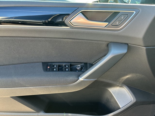 VW - Touran 1.5 TSI DSG Highline ACC+LED+NAVI+PANO_5 VW - Touran 1.5 TSI DSG Highline ACC+LED+NAVI+PANO_5