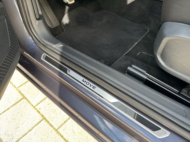 VW - Polo 1.0 TSI Move LED+NAVI+SHZG+PDC+DAB+LM15"_8 VW - Polo 1.0 TSI Move LED+NAVI+SHZG+PDC+DAB+LM15"_8