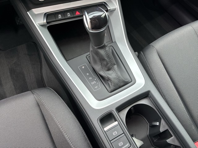 Audi - Q3 35 TFSI S-tronic S line AHK+ACC+LED+NAVI+SHZG_6