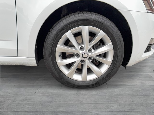 Skoda - Octavia Combi 2.0 TDI DSG Tour ACC+AHK+NAVI+LED_9