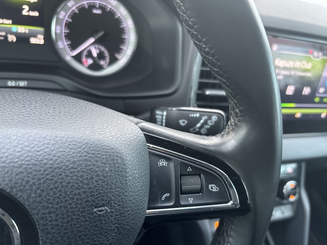 Skoda - Karoq 1.5 TSI Style AHK Memory Chrompaket Navi LED_9