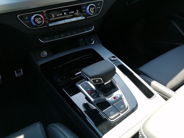 Audi - Q5 Sportback (FYT)(11.2020->) 50 TDI quattro S line business AHK+ HEADUP+ B&O Soundsystem_6