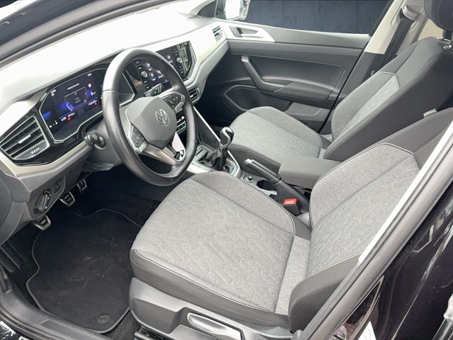 VW - Polo 1.0 TSI Move LED+NAVI+SHZG+PDC+LANE+LM15"_15 VW - Polo 1.0 TSI Move LED+NAVI+SHZG+PDC+LANE+LM15"_15