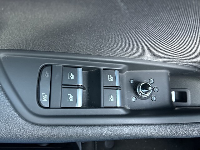 Audi - A4 Avant 40TDI S line Panoramadach "Rear View"_11