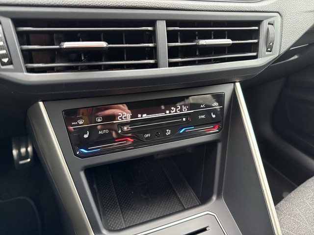 VW - Polo 1.0 TSI Move LED+NAVI+SHZG+PDC+DAB+LM15"_6