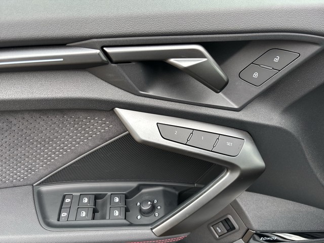 Audi - RS 3 LimTFSI quattro S-tronic CAM HUD LED NAVI_15