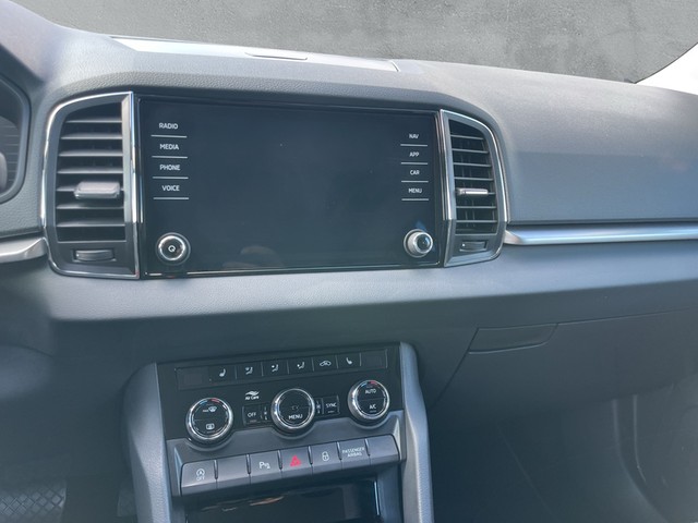 Skoda - Karoq 1.5 TSI DSG Ambition AHK CAM LED LM17 SHZG_5
