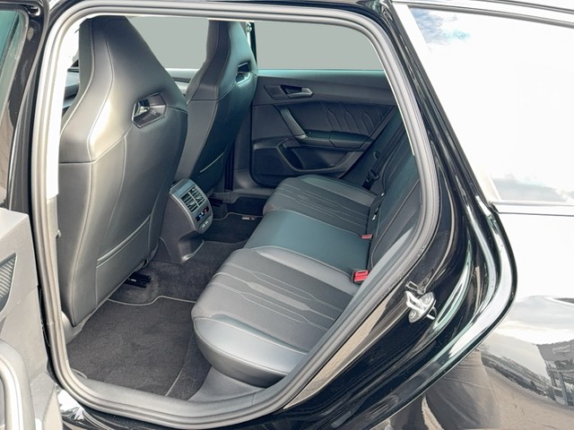 CUPRA - Leon Sportstourer 2.0 TDI DSG LED+NAVI+KAMERA_3