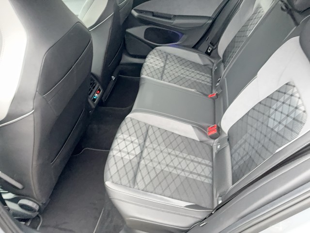 VW - Golf VIII Variant 2.0 TDI DSG R-Line AHK+PANOR._3 VW - Golf VIII Variant 2.0 TDI DSG R-Line AHK+PANOR._3