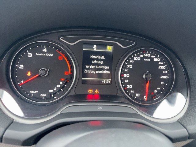 Audi - Q2 30 TDI 6-Gang advanced AHK_12