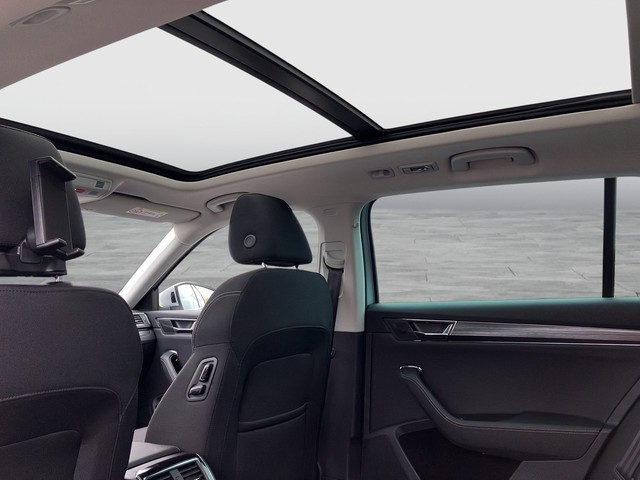 Skoda - Superb Combi 2.0 TDI DSG Style AHK+360°+PANO+ACC_5