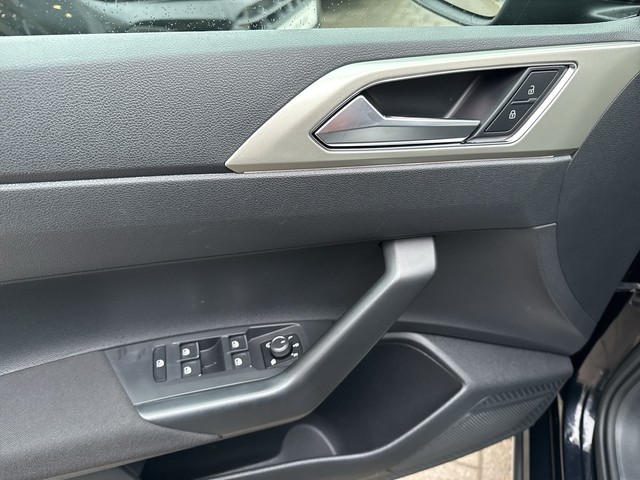 VW - Taigo 1.0 TSI DSG Move LED+NAVI+SHZG+PDC+LM16"_8