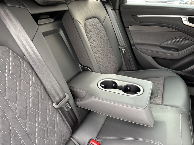 Audi - A6 Avant TDI quattro S-tronic edition one S-line_9