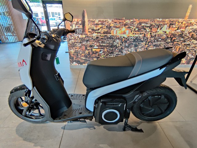 VW - Polo 1.0 TSI DSG R-Line Matrix+Navi+Kamera_5