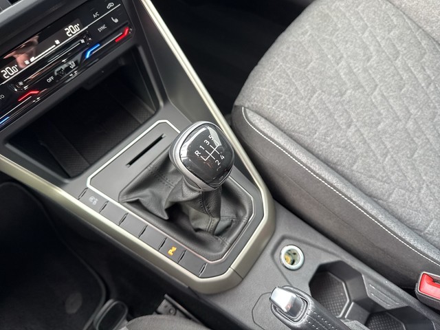 VW - Polo 1.0 TSI Move LED+NAVI+SHZG+PDC+DAB+LM15"_9