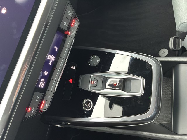 Audi - Q4 35 e-tron S-line Virtual+Matrix+Navi+Sitzhzg._11