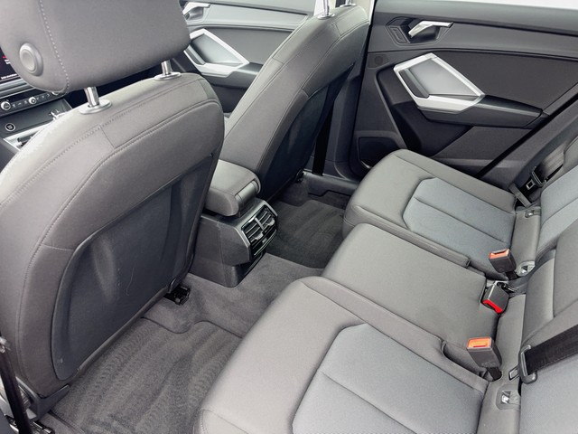 Audi - Q3 35TFSI S-tronic ALLWETTER+NAVI+_3