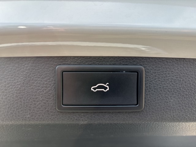 Skoda - Karoq 2.0 TDI DSG Tour ACC CAM LED NAVI PANO_5 Skoda - Karoq 2.0 TDI DSG Tour ACC CAM LED NAVI PANO_5
