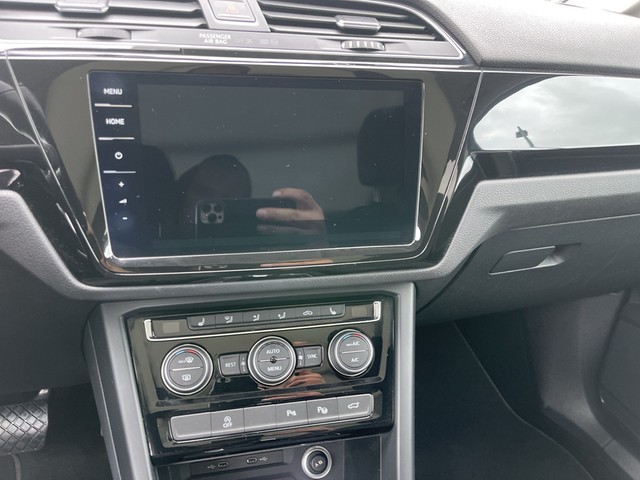 VW - Touran 2.0 TDI DSG Comfortline AHK LED NAVI PANO_5 VW - Touran 2.0 TDI DSG Comfortline AHK LED NAVI PANO_5