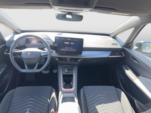 CUPRA - Born 150 kW 19" GJR LED Lenkradhzg._2