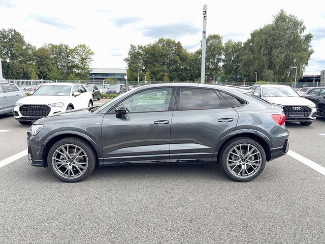 Audi - Q3 Sportback 40 TFSI S-tronic quattro S-Line AHK_5