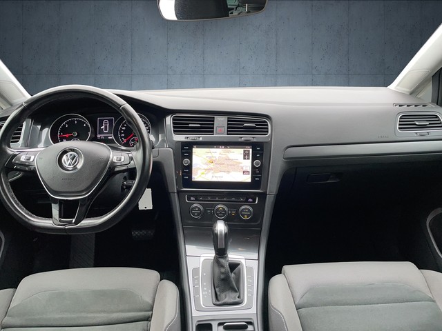 VW - Golf VII Variant 2.0 TDI DSG R-Line AHK+ACC+NAVI_2 VW - Golf VII Variant 2.0 TDI DSG R-Line AHK+ACC+NAVI_2