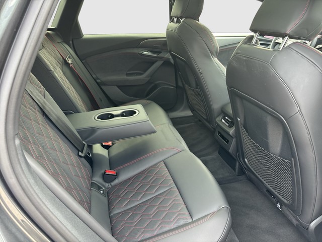 Audi - A6 e-tron Avant quattro edition one grey S-line_9