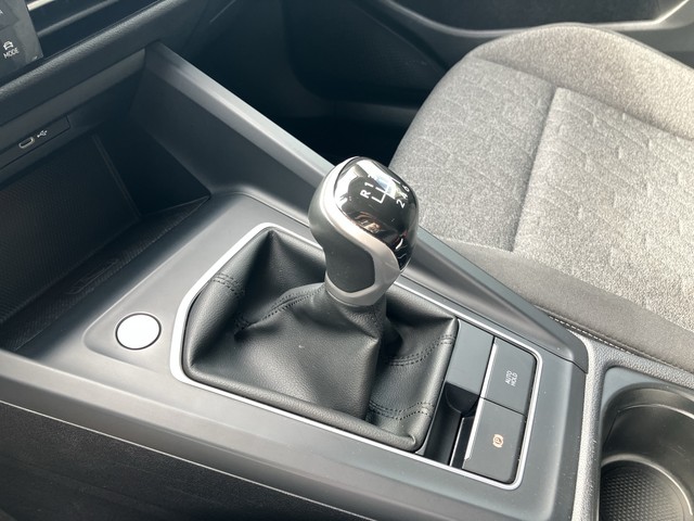 VW - Golf VIII Variant 1.5 TSI Move ACC+LED+NAVI+SHZG_6