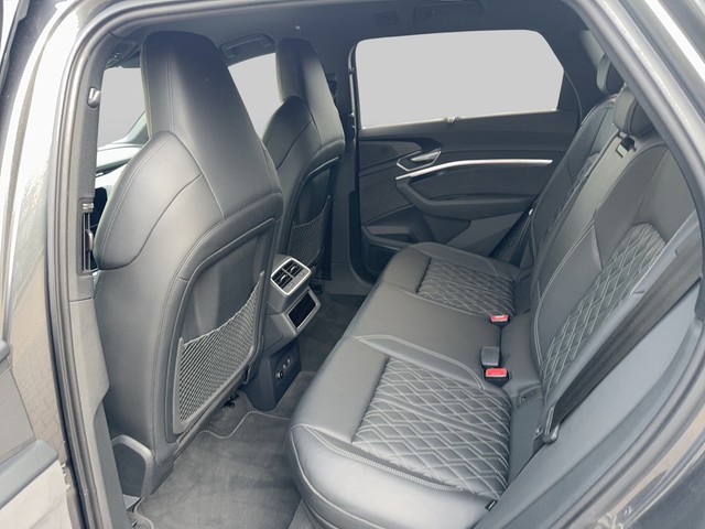 Audi - e-tron S quattro Matrix HuD B&O Leder Standklima_3