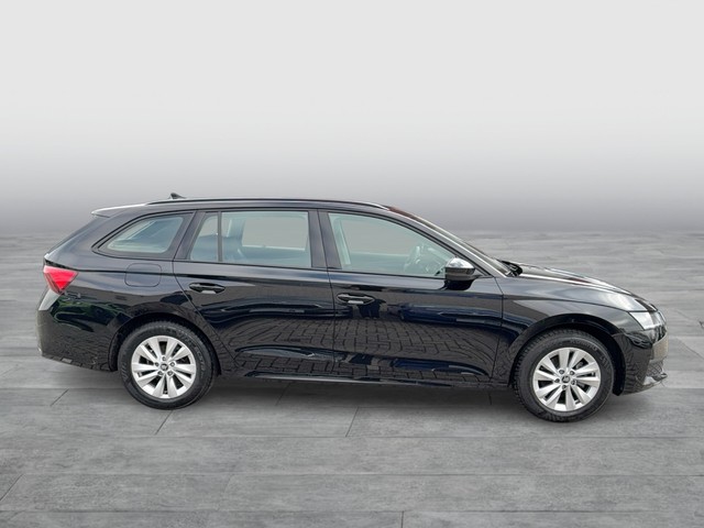 Skoda - Octavia Combi 1.5 TSI mHEV Essence Virtual+LED+Sitzhzg._16