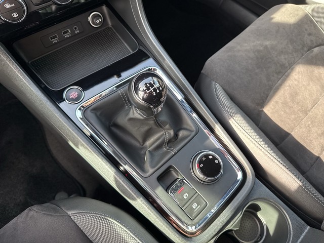 Seat - Ateca 1.4 TSI Xcellence AHK+ACC+LED+NAVI+KAMERA_9