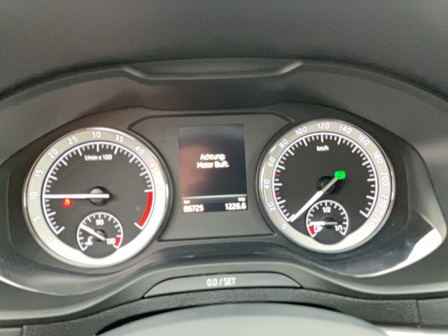 Skoda - Karoq 2.0 TDI 4x4 DSG Clever ACC AHK LED LM17_15 Skoda - Karoq 2.0 TDI 4x4 DSG Clever ACC AHK LED LM17_15