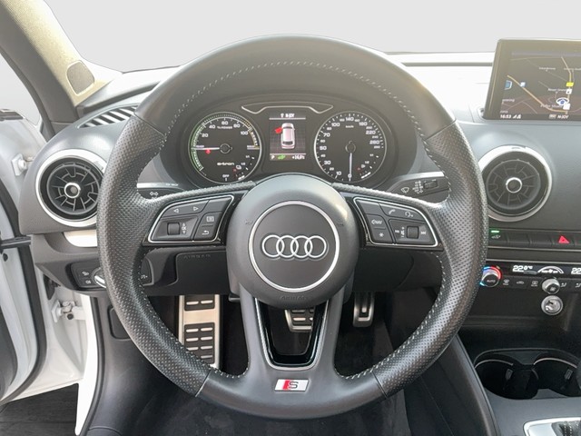 Audi - A3 Sportback e-tron 1.4 TFSI S-tronic S line LED_16