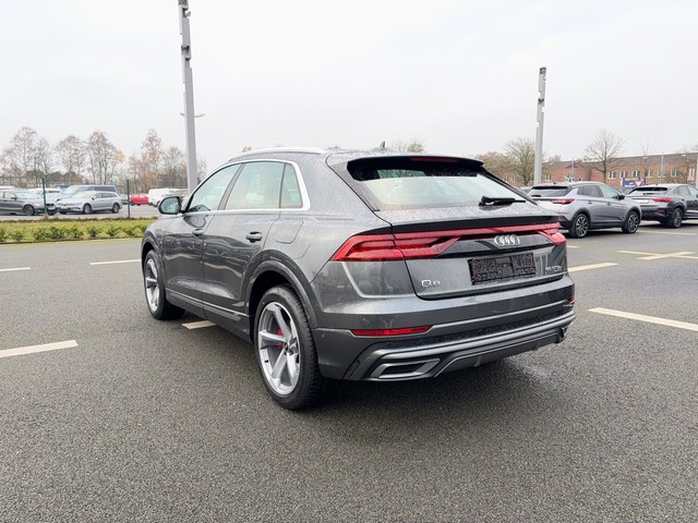 Audi - Q8 55 TFSI e Tiptronic quattro S-Line ACC+LEDER_6
