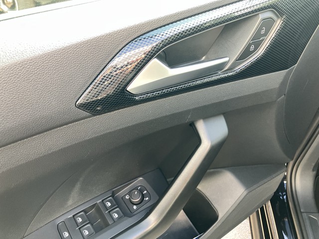 VW - T-Cross 1.0 TSI Life LED+SHZG+PDC+DAB+LM16"_5