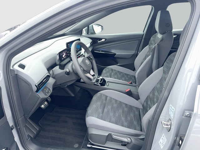 VW - ID.4 Pure Performance LED PDC vo+hi App-Conn._12