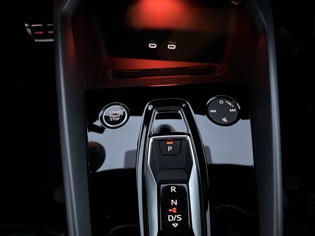 VW - Tiguan 2.0 TDI DSG Elegance Navi+Panorama+Kamera_11