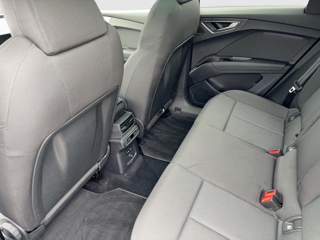 Audi - Q4 e-tron 45 basis MATRIX+PANO+ACC_3