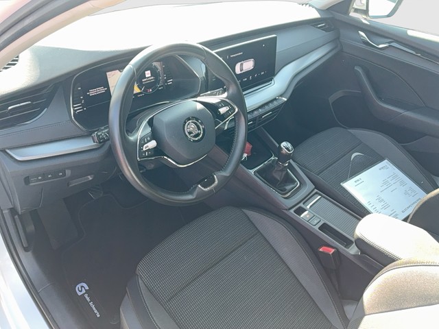 Skoda - Octavia Combi 2.0 TDI Ambition GRA+PDC+NAVI+AHK_11