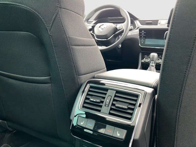Skoda - Superb Combi 2.0 TDI DSG Style AHK+360°+PANO+ACC_6