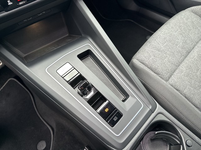 VW - Golf VIII Variant 1.5 eTSI DSG Move ACC+LED+NAVI_10