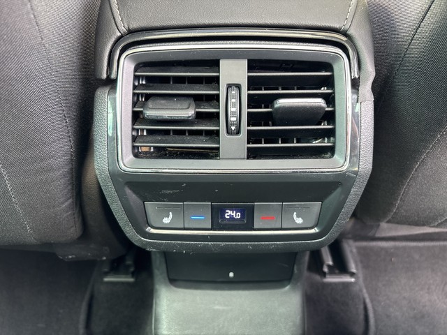 Skoda - Karoq 2.0 TDI DSG Tour ACC CAM LED NAVI PANO_8 Skoda - Karoq 2.0 TDI DSG Tour ACC CAM LED NAVI PANO_8