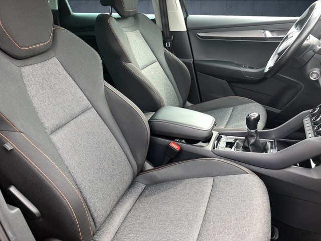Skoda - Karoq 1.5 TSI Clever AHK CAM LED LM17 NAVI SHZG_6