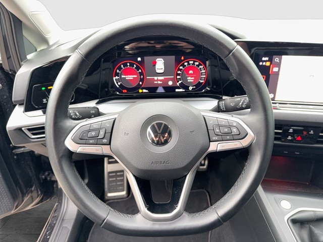 VW - Golf VIII 1.0 TSI Active NAVI+LED+PDC+SHZG+LM16"_16 VW - Golf VIII 1.0 TSI Active NAVI+LED+PDC+SHZG+LM16"_16