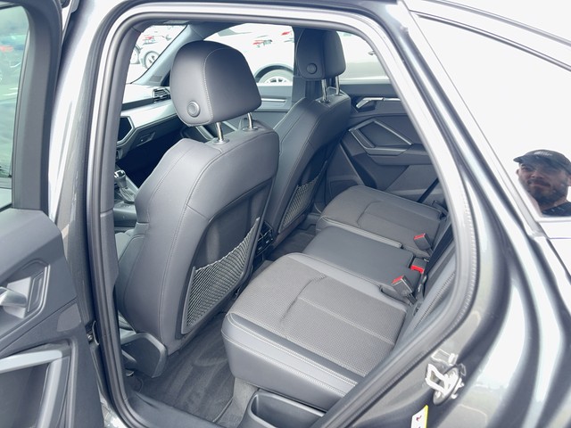Audi - Q3 Sportback 40 TFSI S-tronic quattro S-Line AHK_3