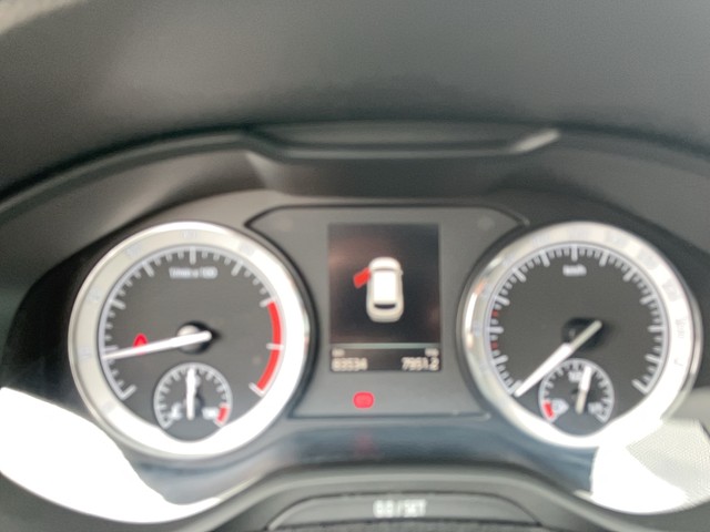 Skoda - Karoq 1.5 TSI Clever AHK CAM LED LM17 NAVI SHZG_15